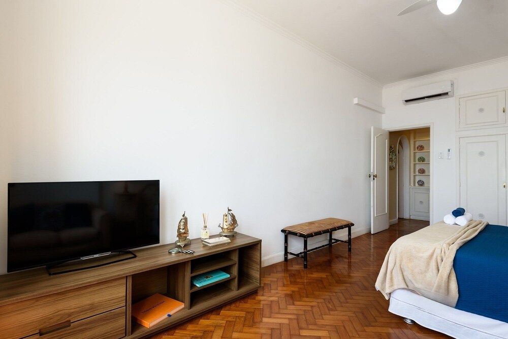 Classic 4-bedrooms by the Sea A 3484/301