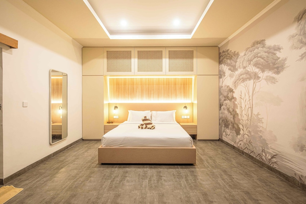 Beautiful 3BR Center Seminyak