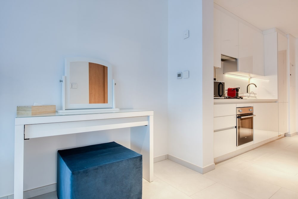 Maison Privee Marquise Square