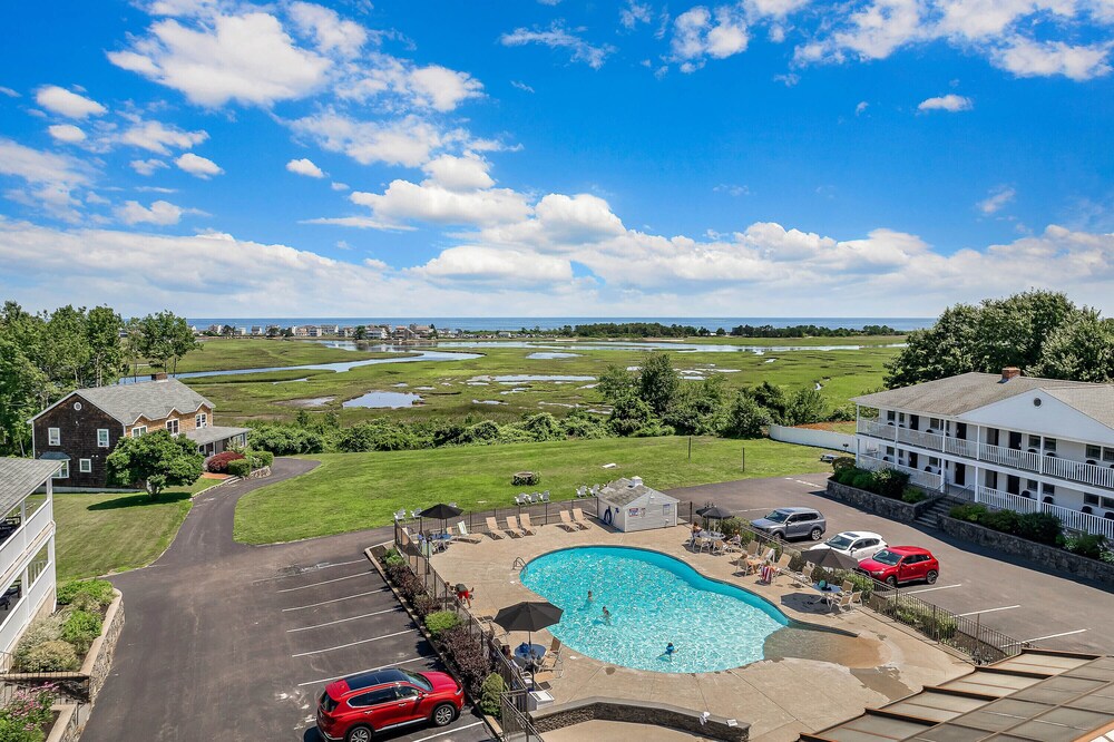 The Mariner Resort