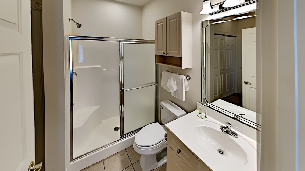 Magnolia Pointe Luster Leaf 4847-305 3 Bedroom Condo