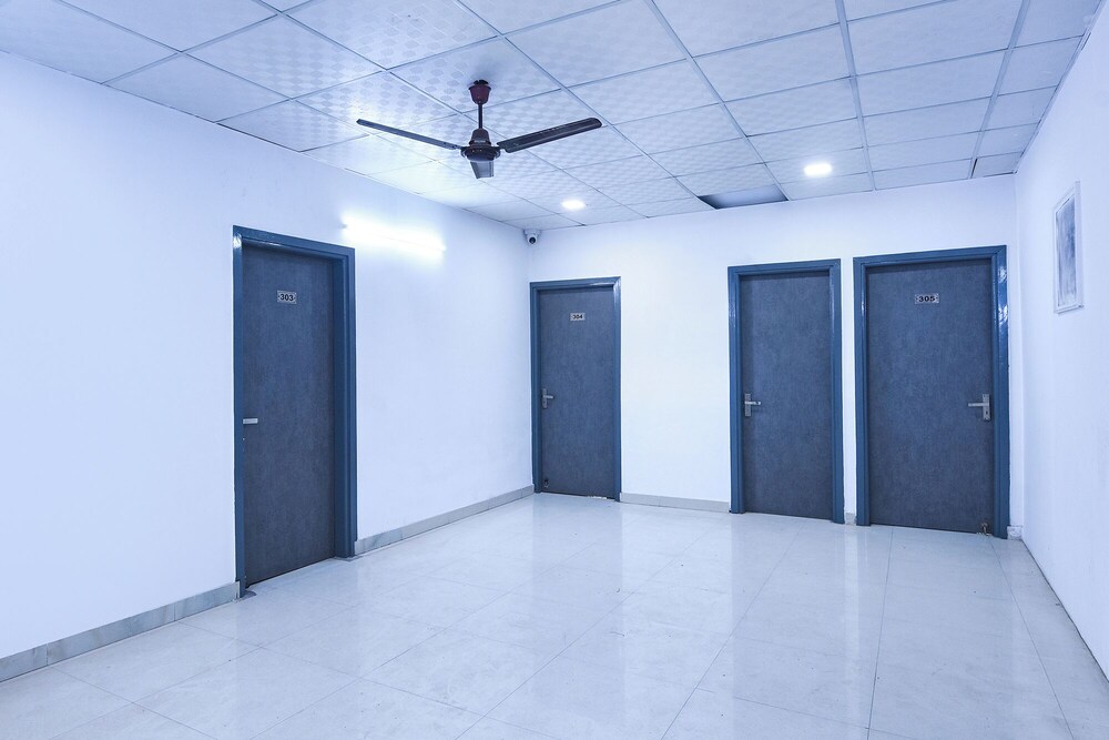 Fabhotel Tulip Sarover Sector 18