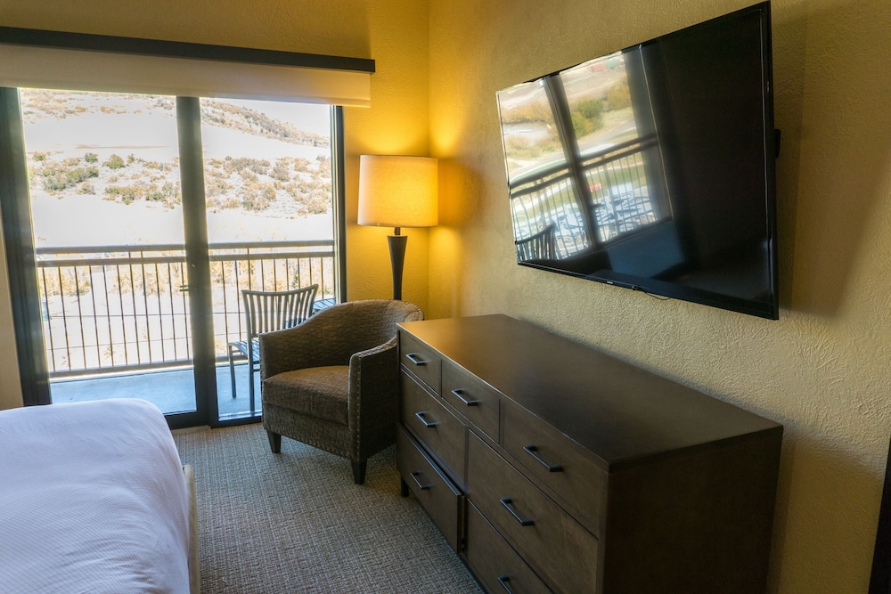 Come Golf or Ski in/out at this best location by RedAwning - Save 20% on 7+ Nights!