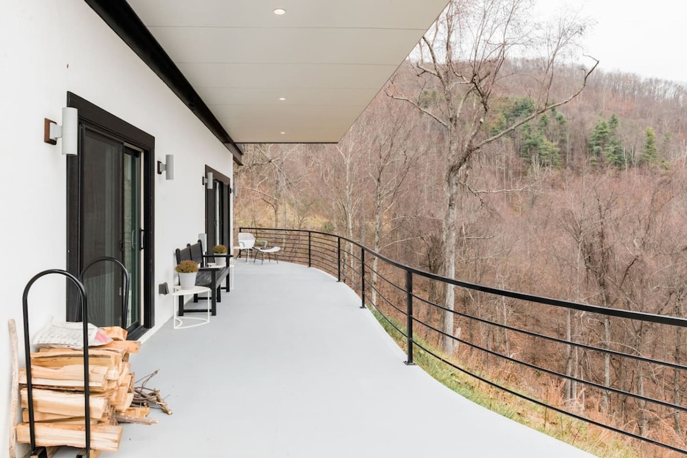 Luxury Retreat in the Clouds Jaw-dropping Views
