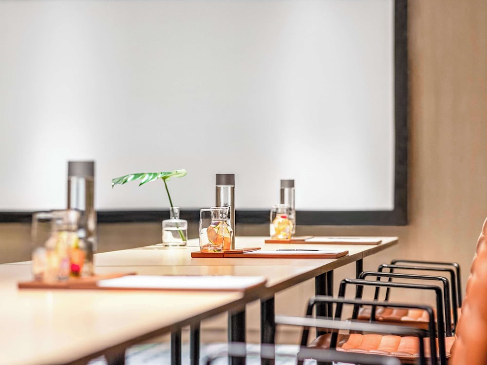 meeting & event spaces