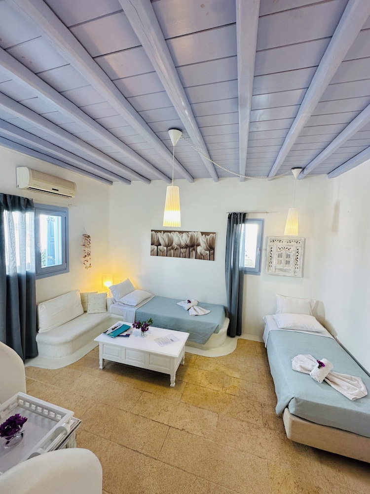 Mimoza Collection suites