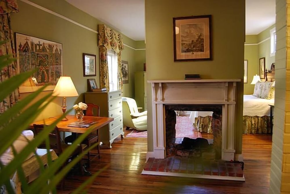 Columbus Vacations - Rothschild-Pound House Inn - Property Image 50