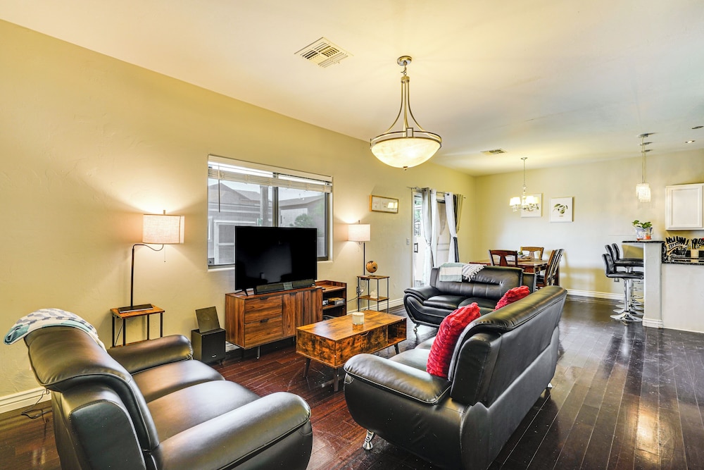 Cozy Tucson Getaway w/ Hot Tub: 4 Mi to Casino