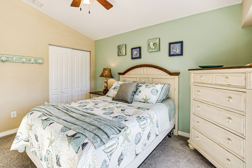 Near Golf & Beaches: Luxe Home in Rotonda West!