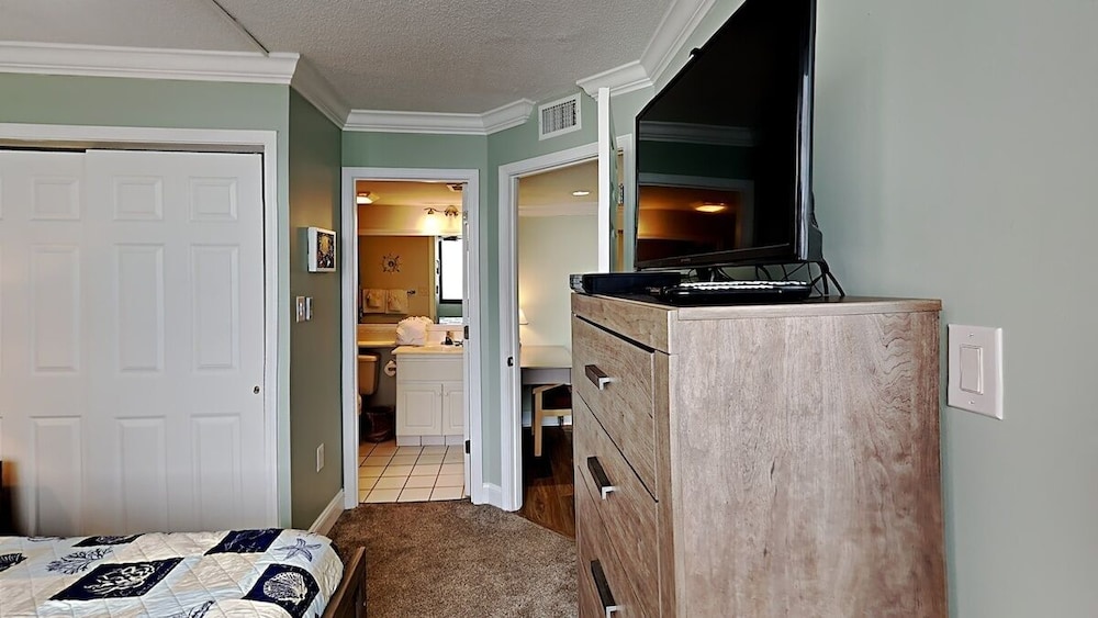 Sands Beach Club 515 2 Bedroom Condo