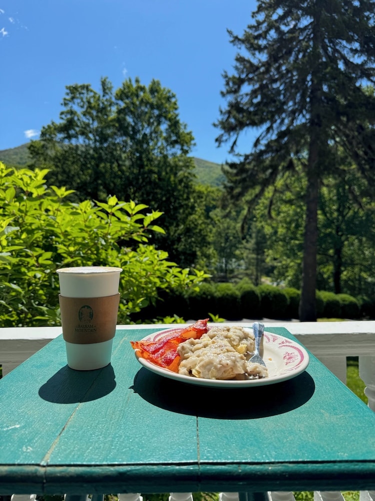 Balsam Mountain Inn