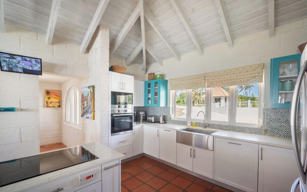Maltese Falcon Villa 3bd by Zenbreak