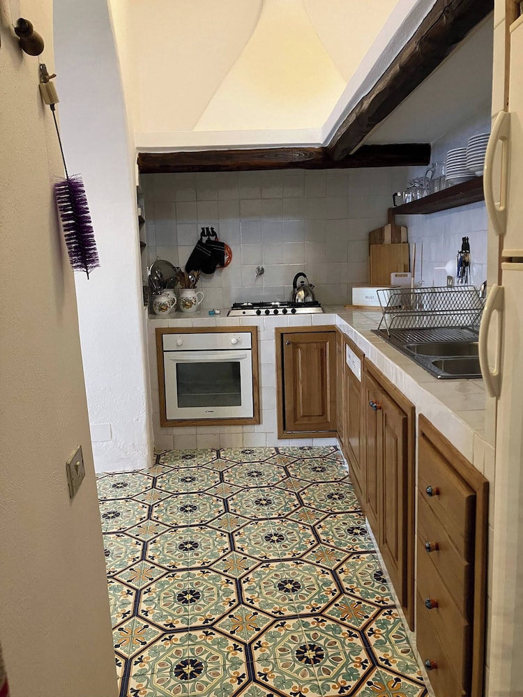 Casa Bacco, Capistello
