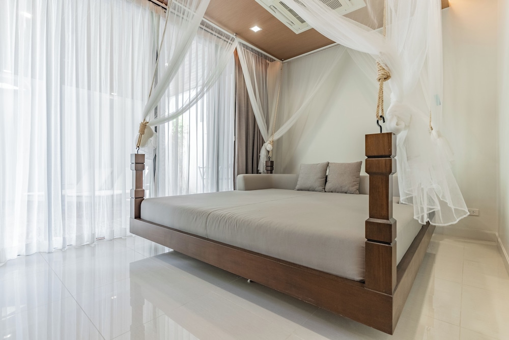 Panora Villa 8119 By Villacarte