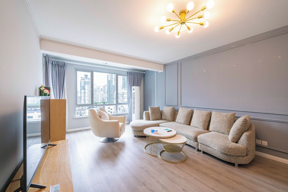 Tyms Xujiahui Prime 2BR APTGarden