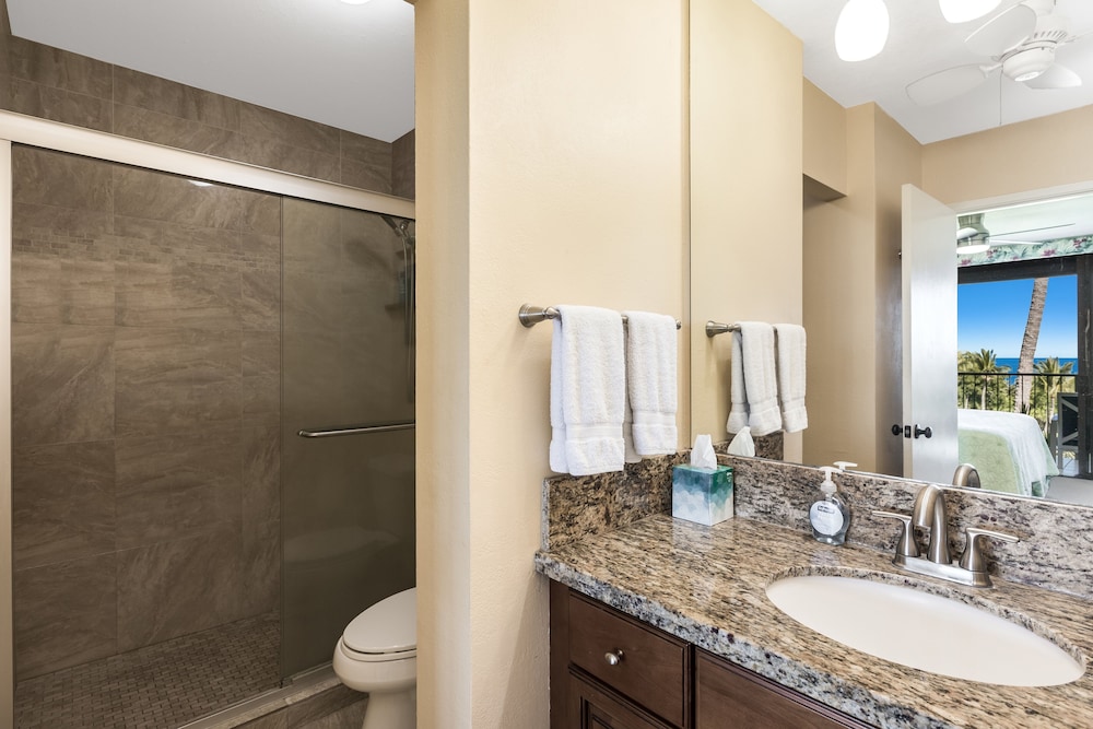 Country Club Villas #216 2 Bedroom Condo
