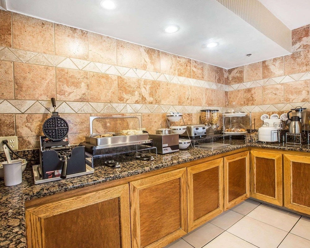 Sleep Inn Bessemer Helena - Property Image 15