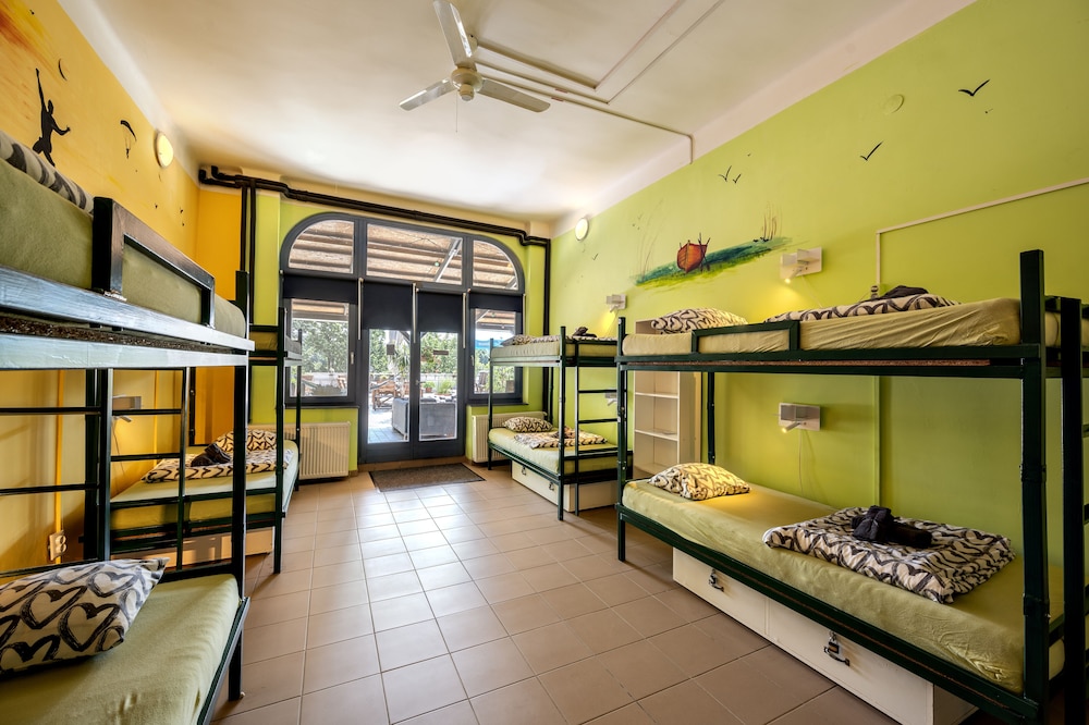 Island Hostel - Adults only