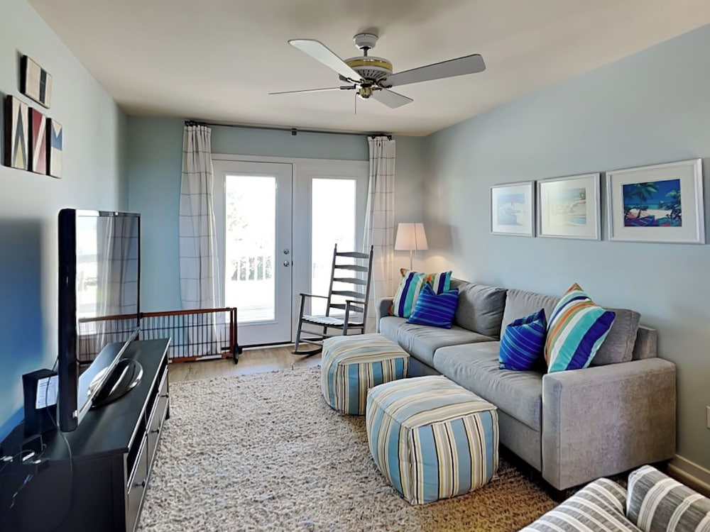 The Shell Collector by Topsail Realty