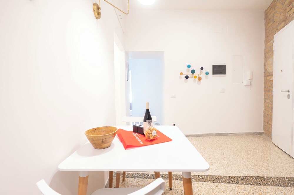 Trastevere Lovely 2 Br Apartment