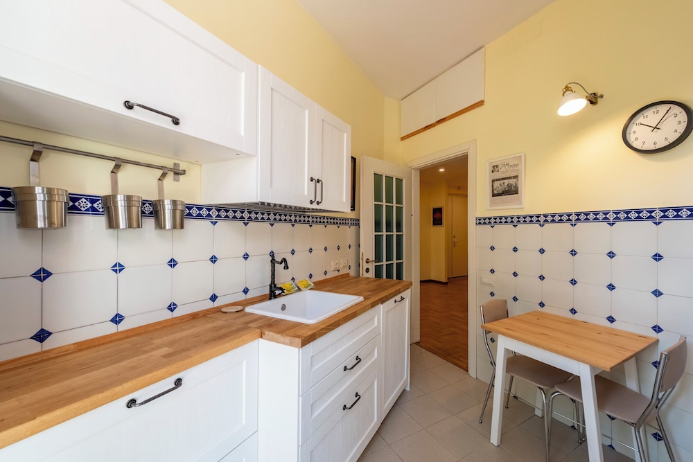 Charming apt with Garden in Castelletto