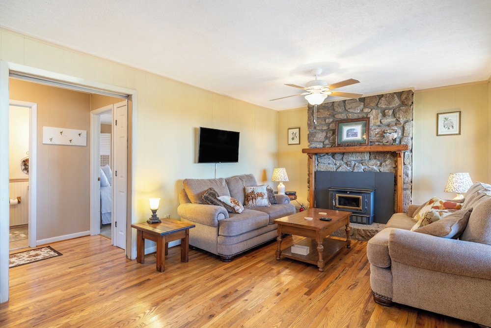 Deck w/ Forest Views, Ping Pong Blue Ridge Mtn Escape Ash Vale by Avantstay view 3