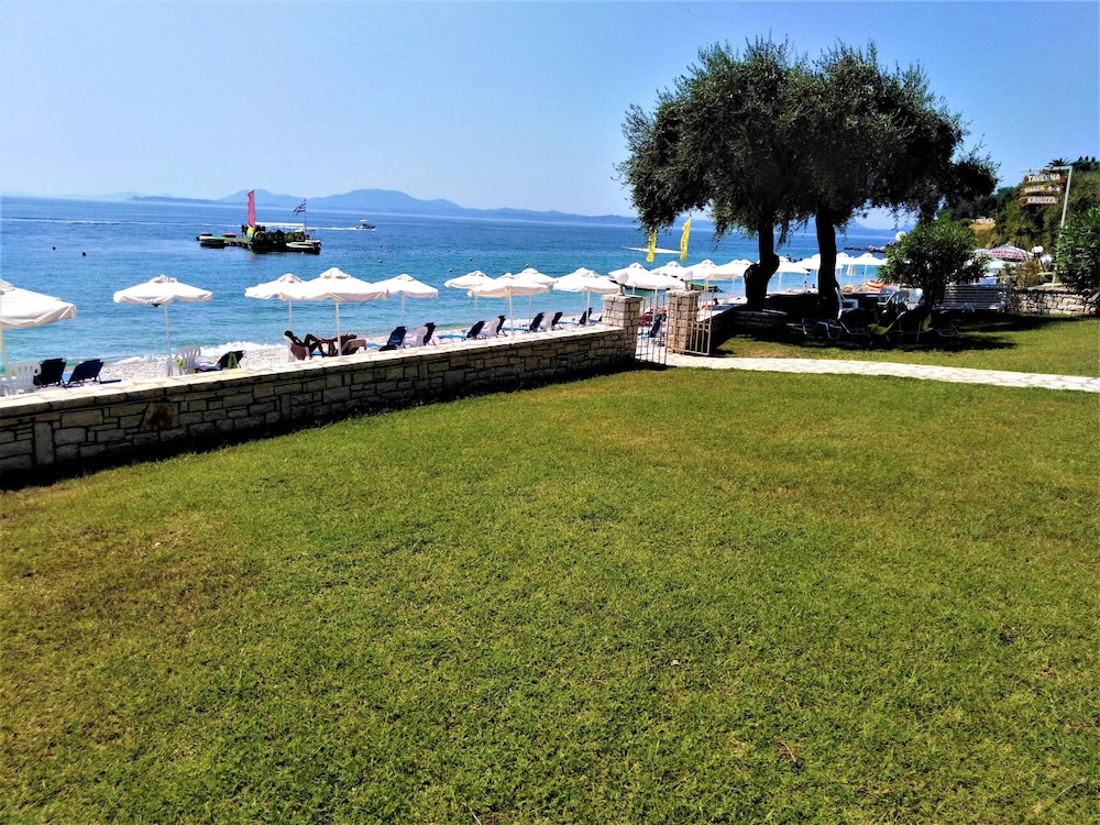 Nissaki Bay