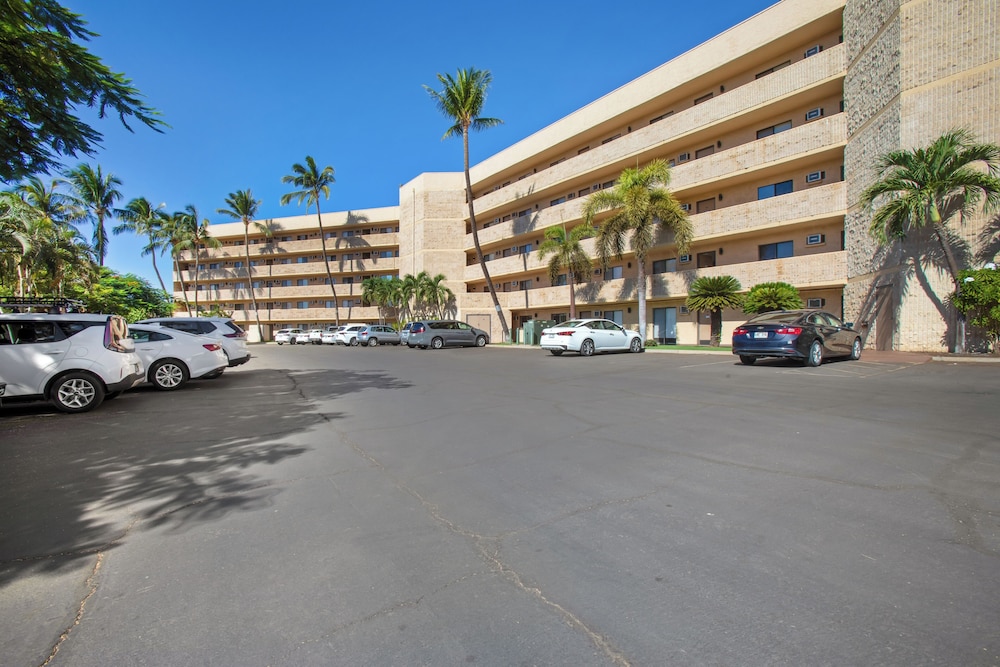 2BR/2BA Oceanfront Condo in Maui Sunset