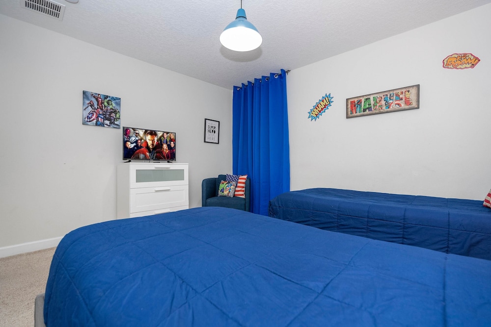 Home 6bed Themed Rooms Game Room Storey Lake