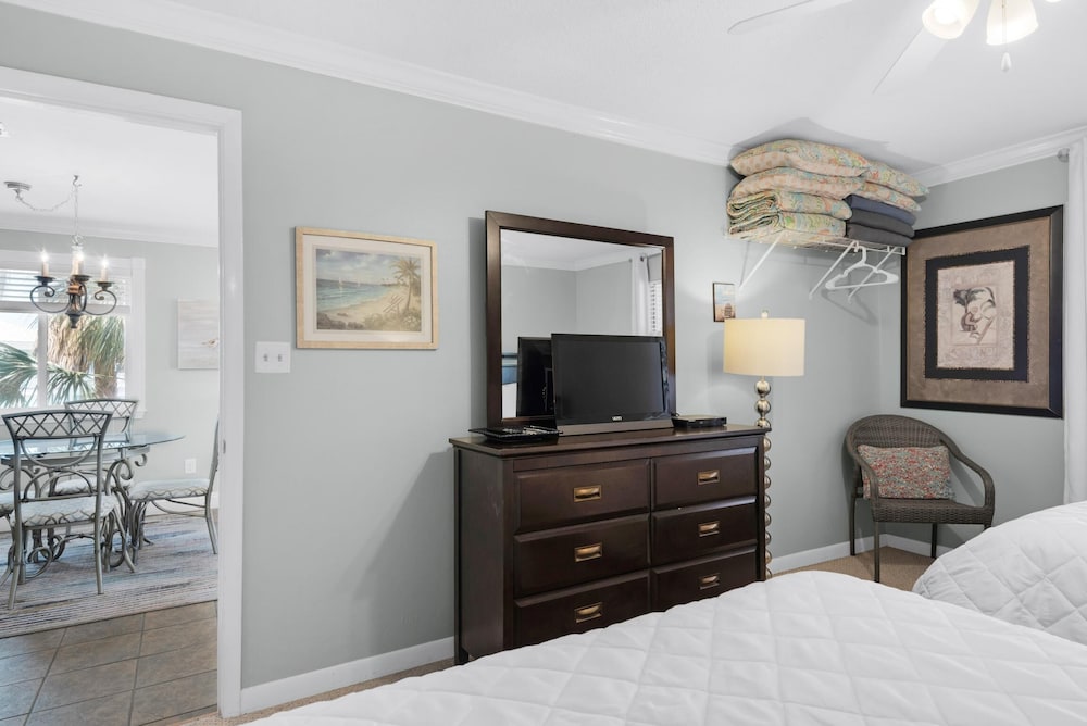 Sunset Harbor Palms 2-301 view 5