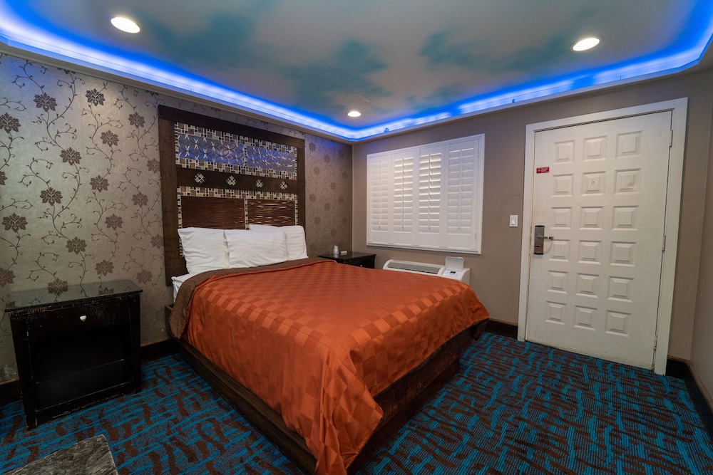 Royala Inn - Property Image 19