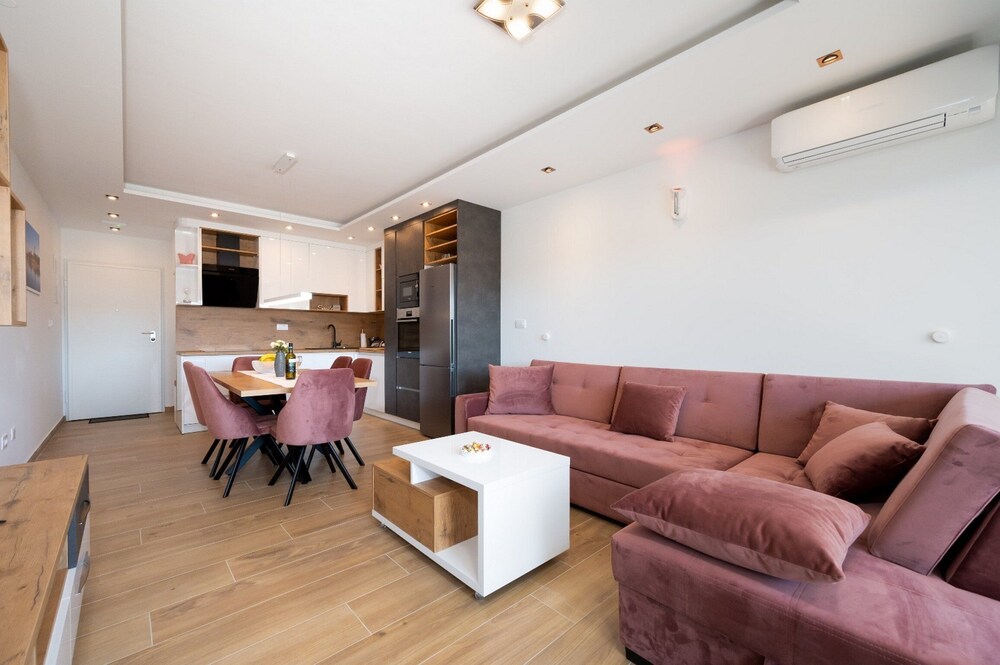 Exquisite and Stylish Apartment Trogir
