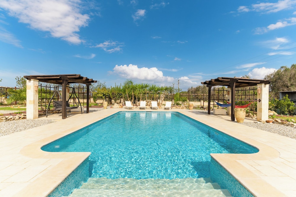 Villa Alexander & Pool Wonderful Italy