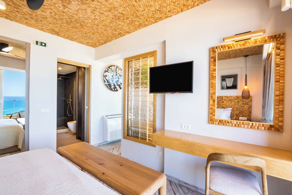 Vala Luxury Villa B