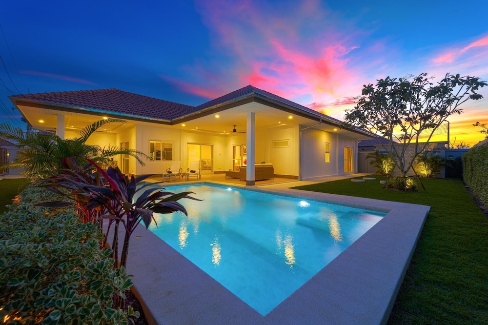 Brand-New Modern 3-Bedroom Villa MB20