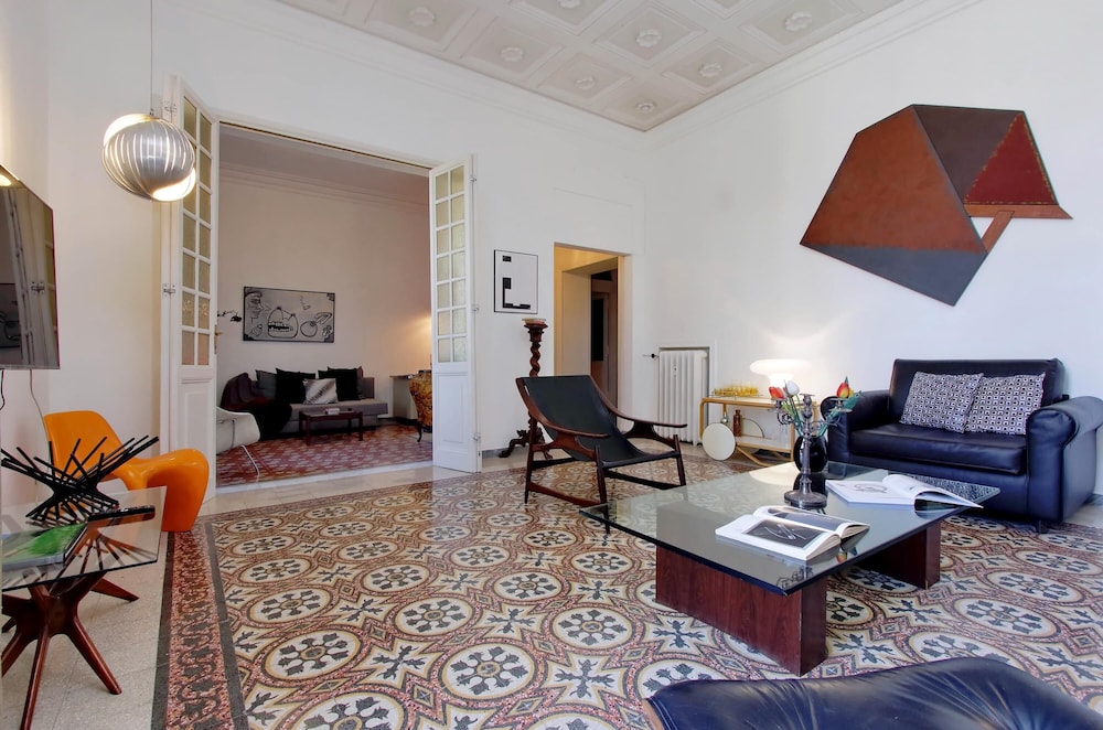 Tiberina Spacious Apartment