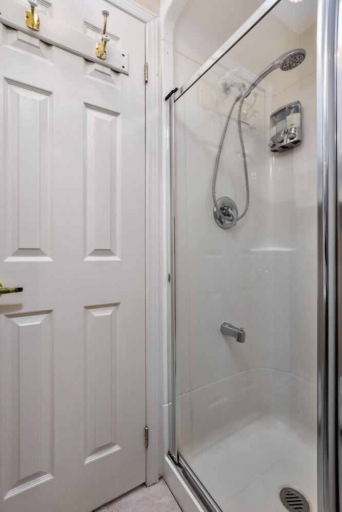 Brockville Vacations - The Noble Suites - Property Image 14