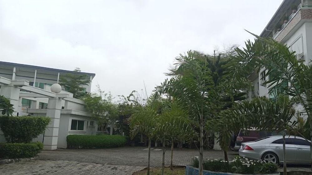 Chakaville Beach Resort
