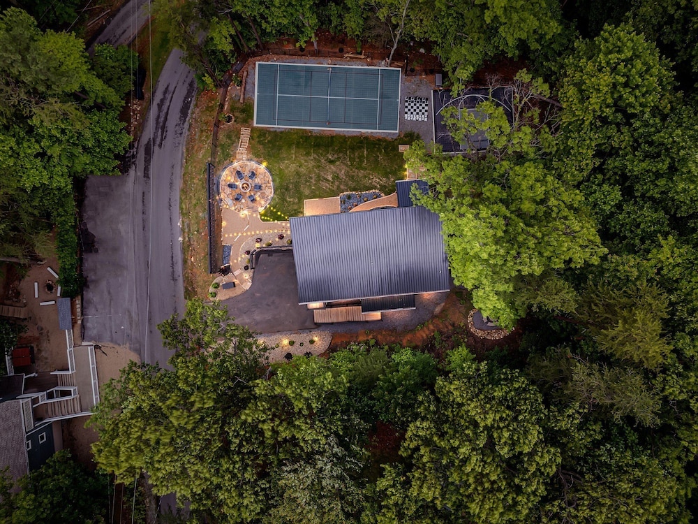 Ebenezer 4 Bedroom Cabin