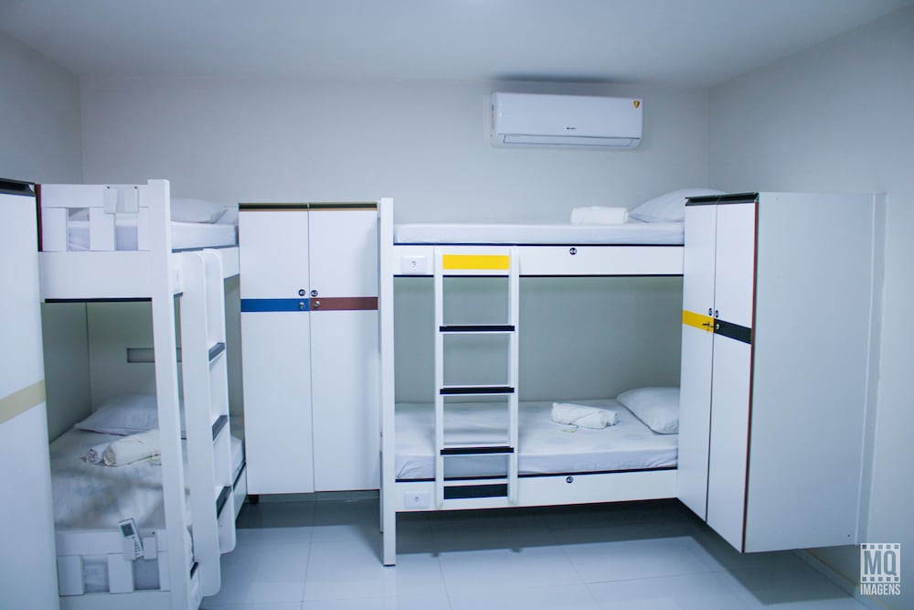 MANERO HOSTEL