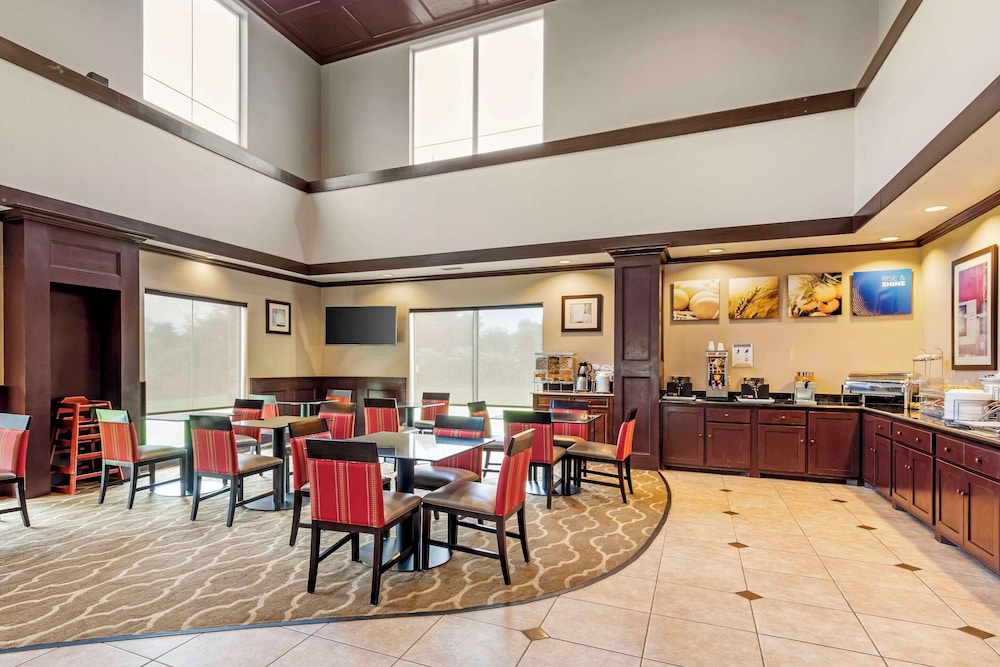 Palestine Vacations - Comfort Suites - Property Image 11