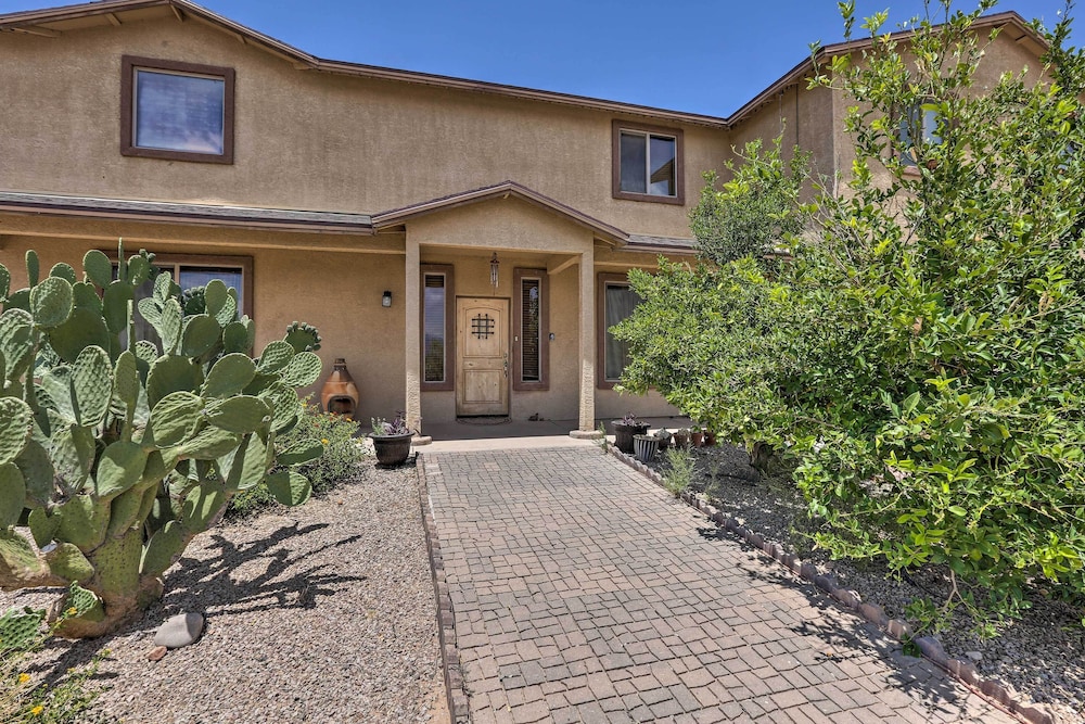 9 Mi to Sahuarita Lake Park: Getaway w/ Game Room view 4