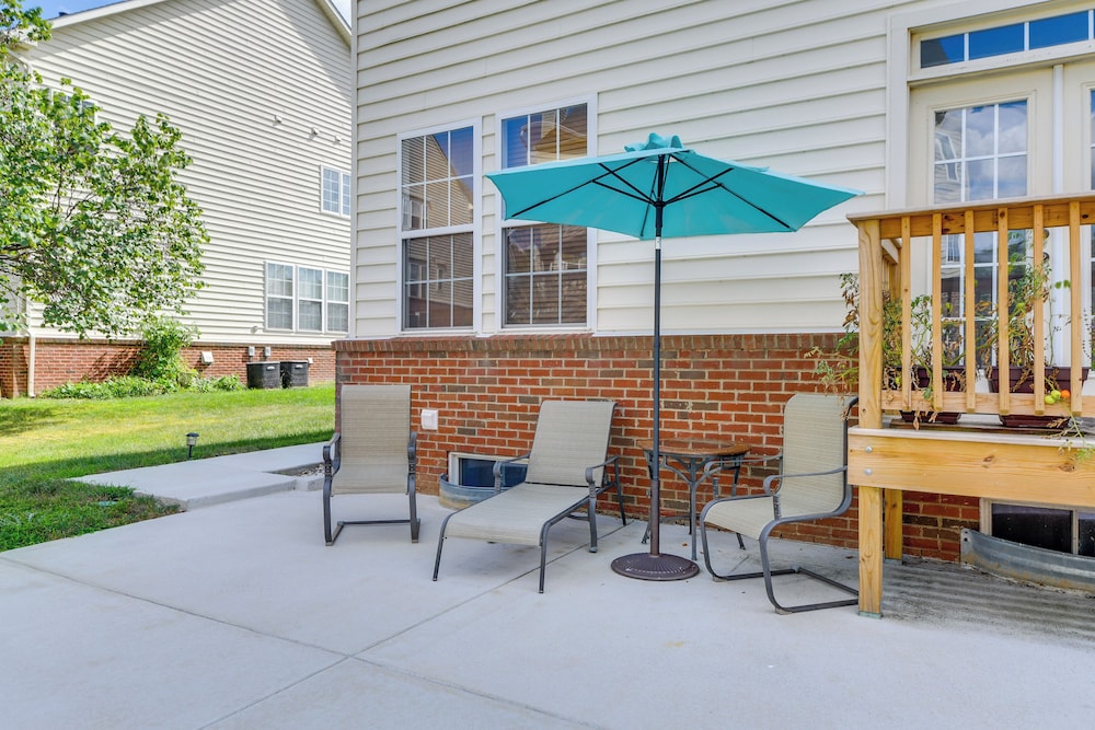 Pets Welcome! Cozy Family Apartment in Sterling