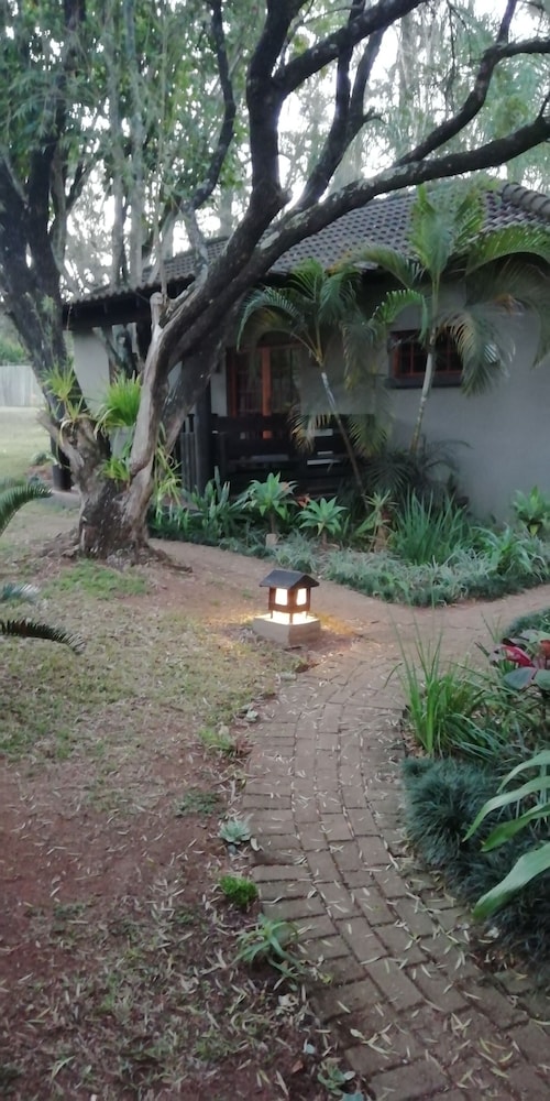 Tindlovu Country Lodge