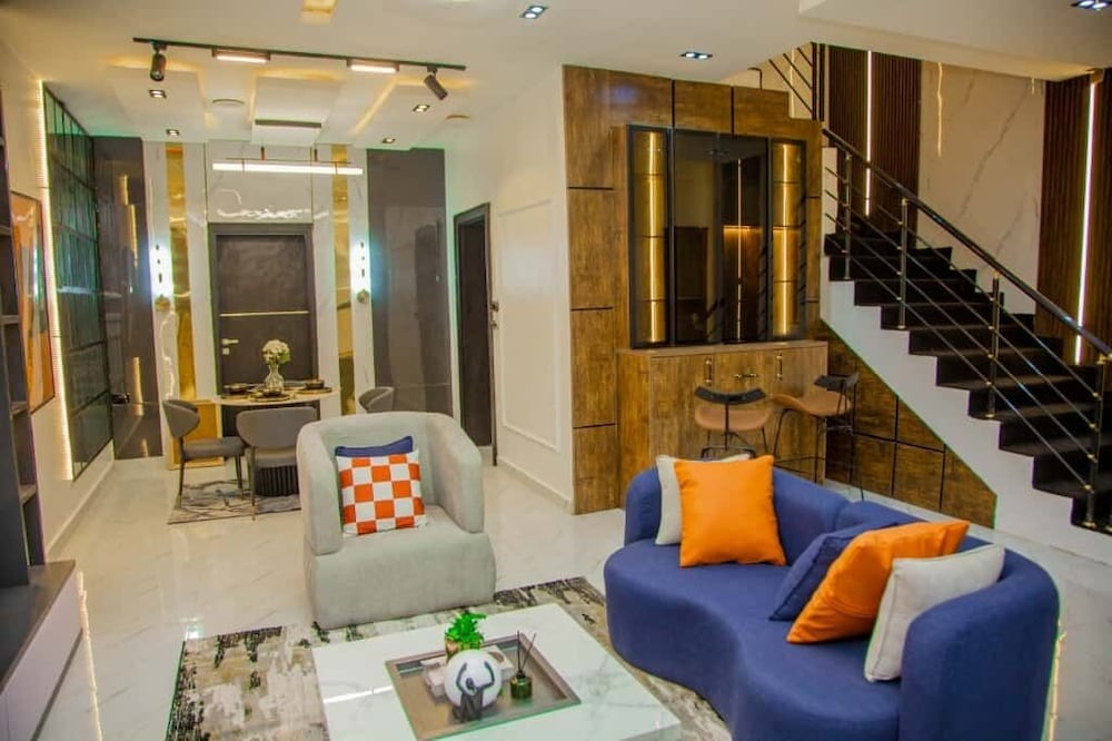Aviv Luxury Homes