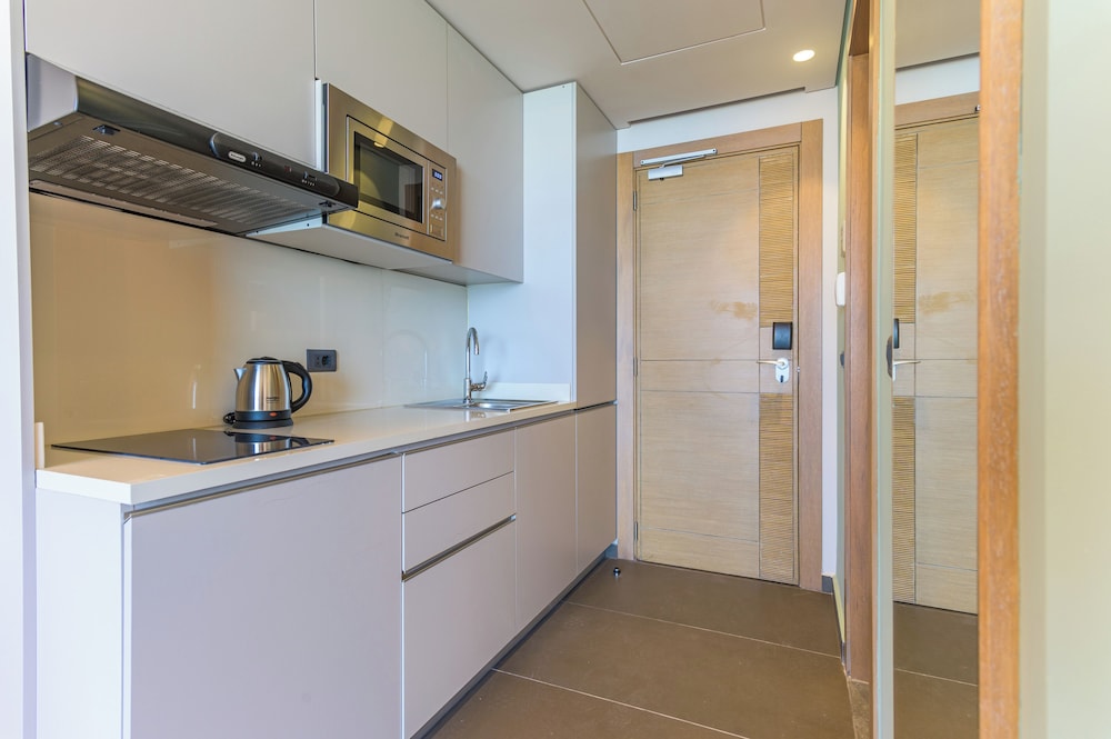 Jounieh Living - Residences by Local Host