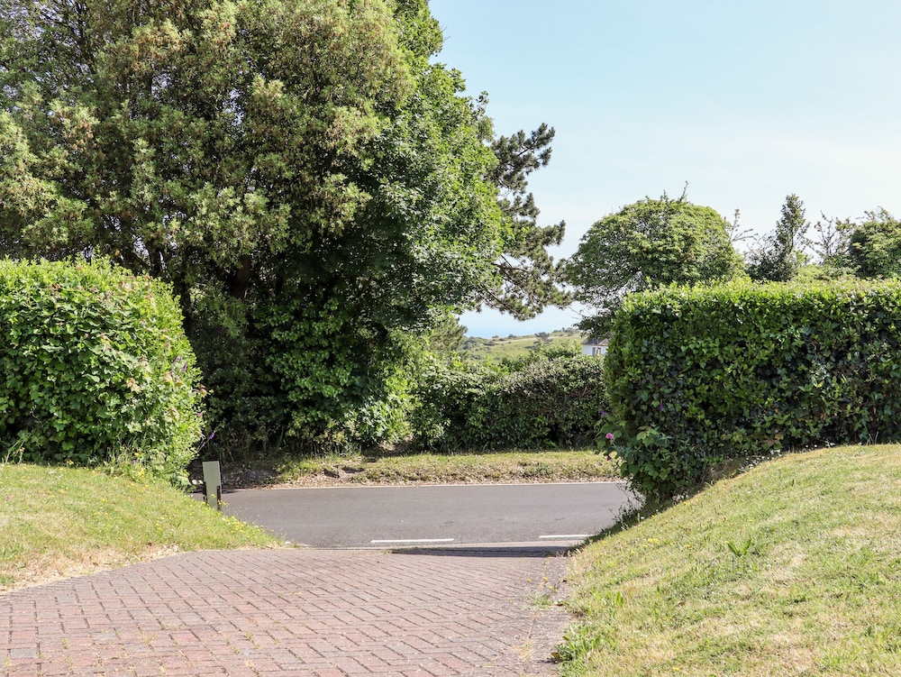 Dover Vacations - Bay Tor - Property Image 6