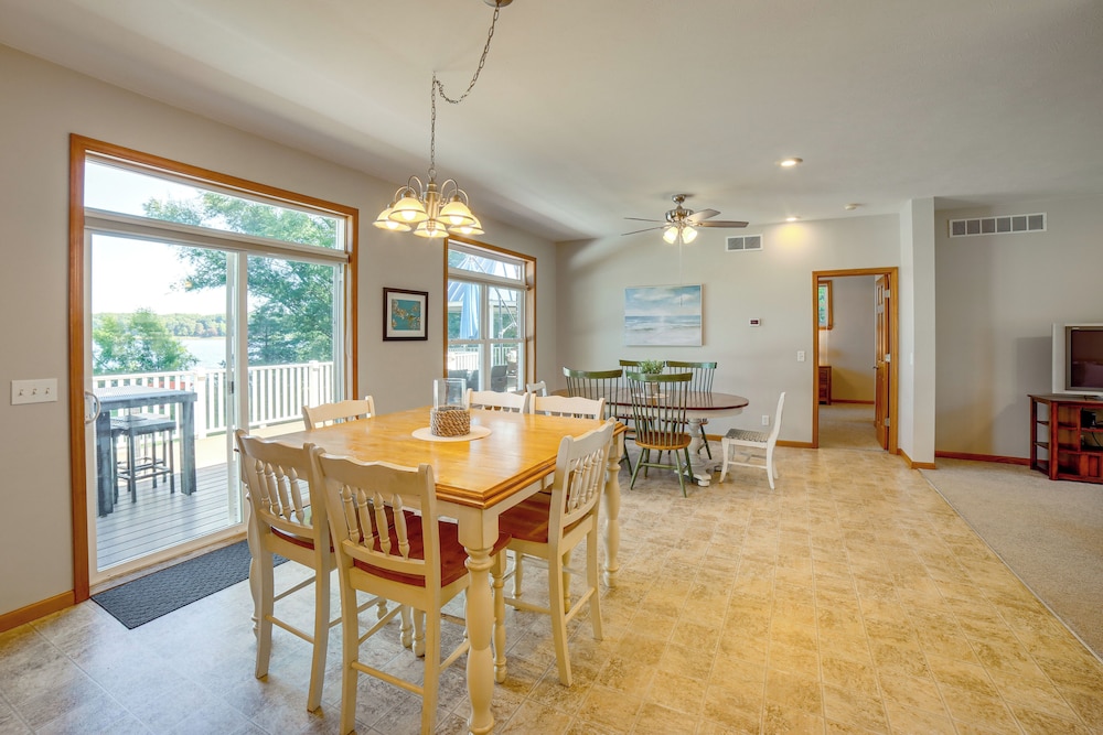 Live Large on Saddle Lake! Family Home w/ Dock