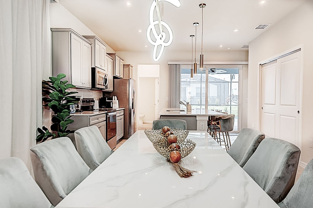 15975 Brand New 5BR Family House With Private Pool