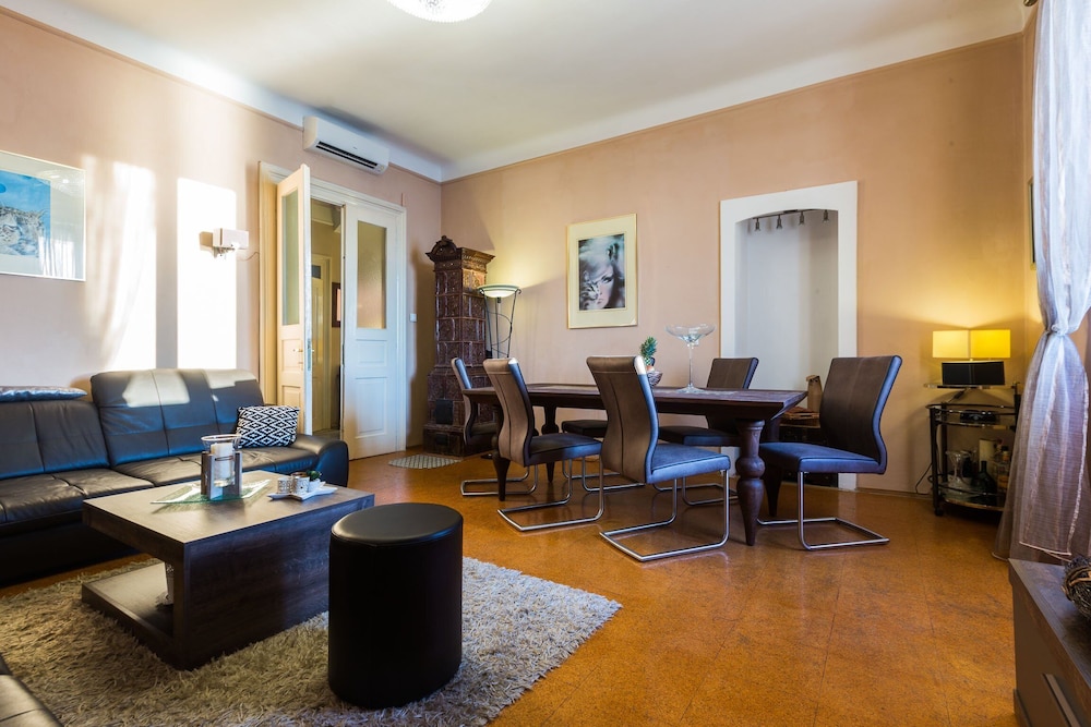 Charming Apartment in Zadar With City Views